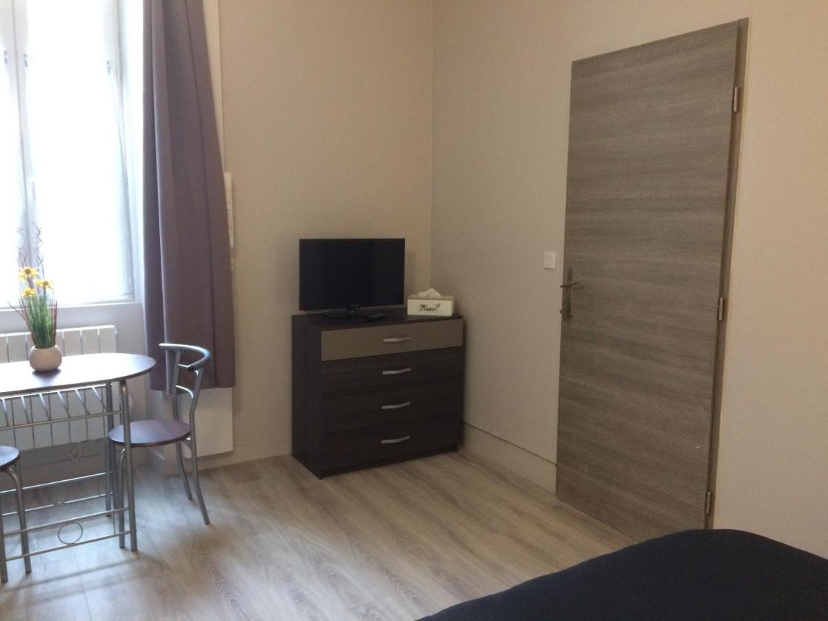 Studio Proche Gare Avec Kitchenette Et Wifi - Porte Rouge Thiviers Ngoại thất bức ảnh