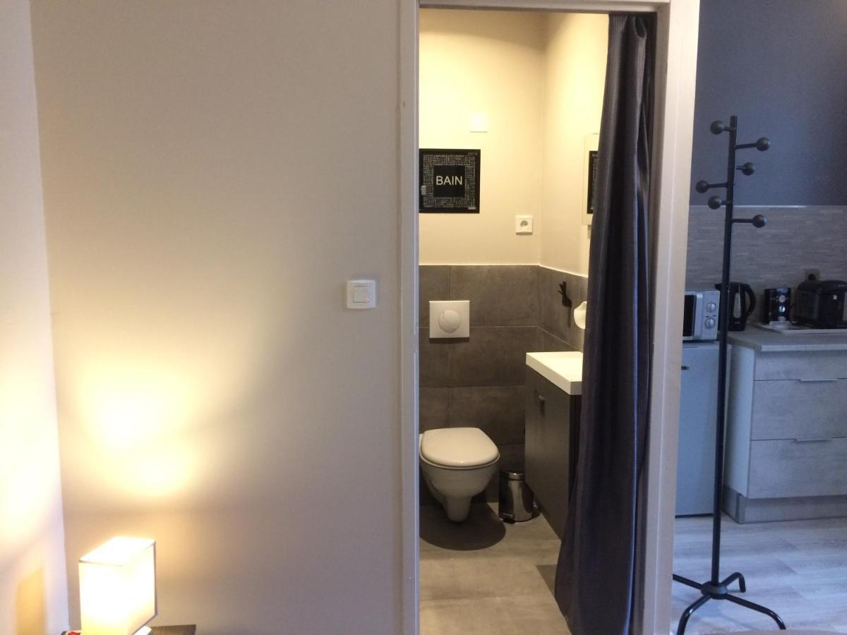 Studio Proche Gare Avec Kitchenette Et Wifi - Porte Rouge Thiviers Ngoại thất bức ảnh
